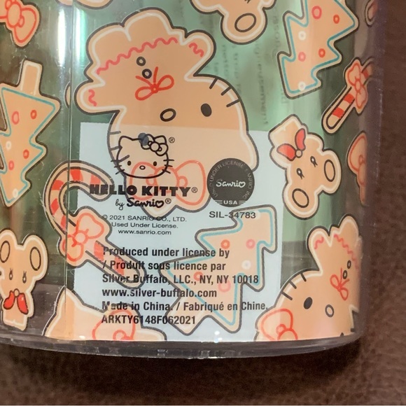 Hello Kitty Gingerbread Christmas Tumbler - Picture 7 of 7